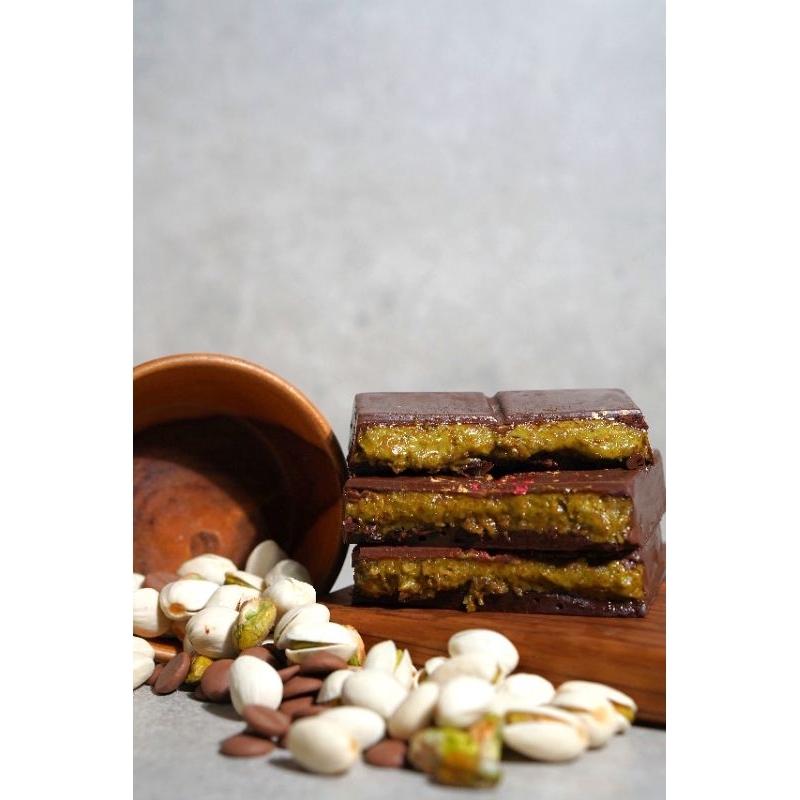 

Nycyta Home Cokelat Dubai Pistachio Kunafa By Nyokelat Milk Chocolate