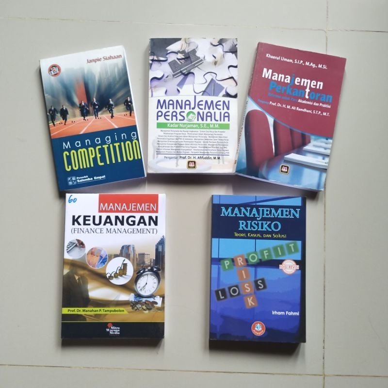 Varian Buku Manajemen, Managing COMPETITION, PERSONALIA, PERKANTORAN, Applied Financial Macroeconomi