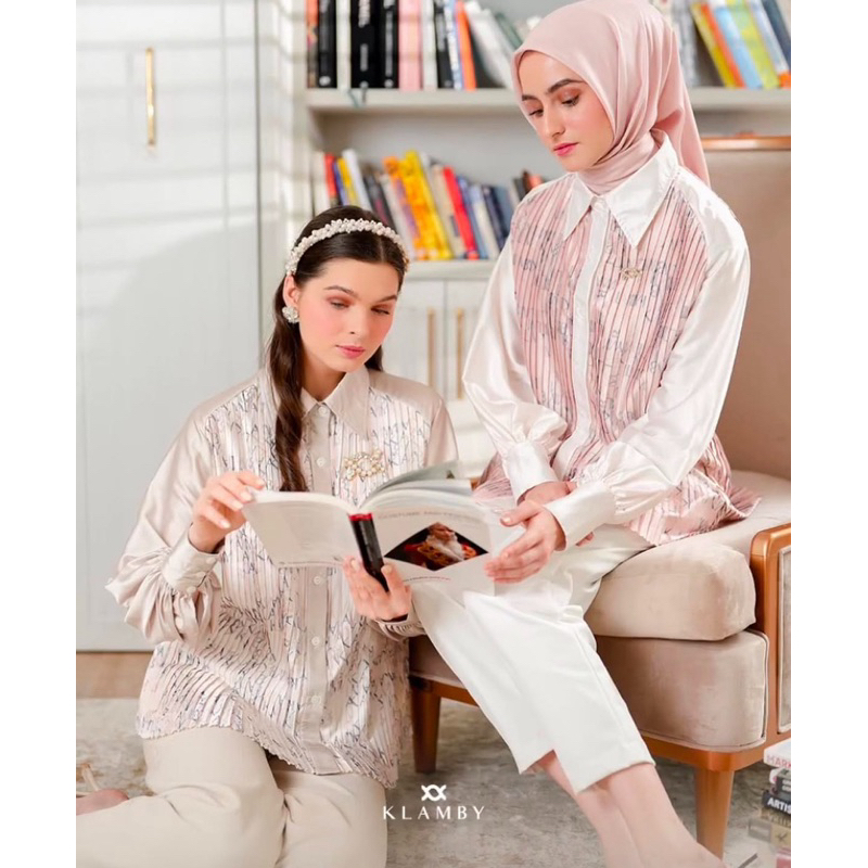 (Preloved) Wearing Klamby Lexica Shirt Guava