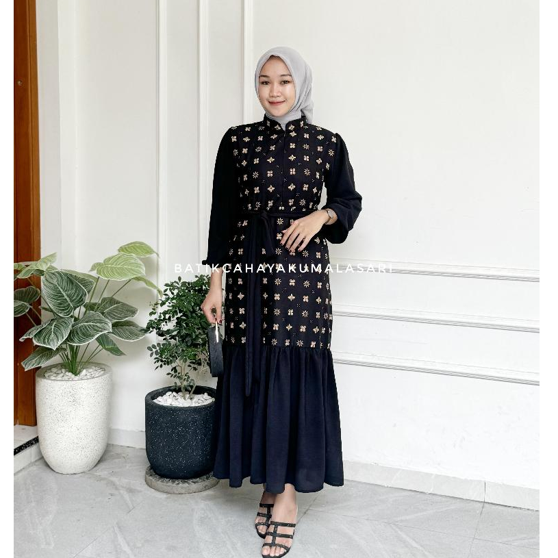 Gamis Batik Wanita Kombinasi Crinkle Airflow Motif NATASYA HITAM - Baju Muslim Wanita Lebaran