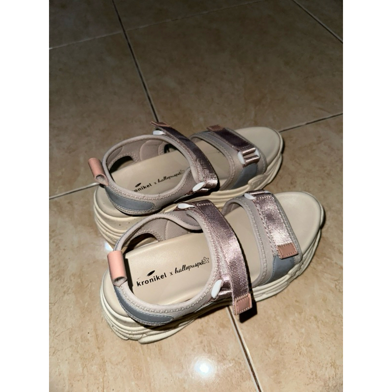 [PRELOVED] KRONIKEL Project X Hallopuspa // Skylar - Sepatu Konser
