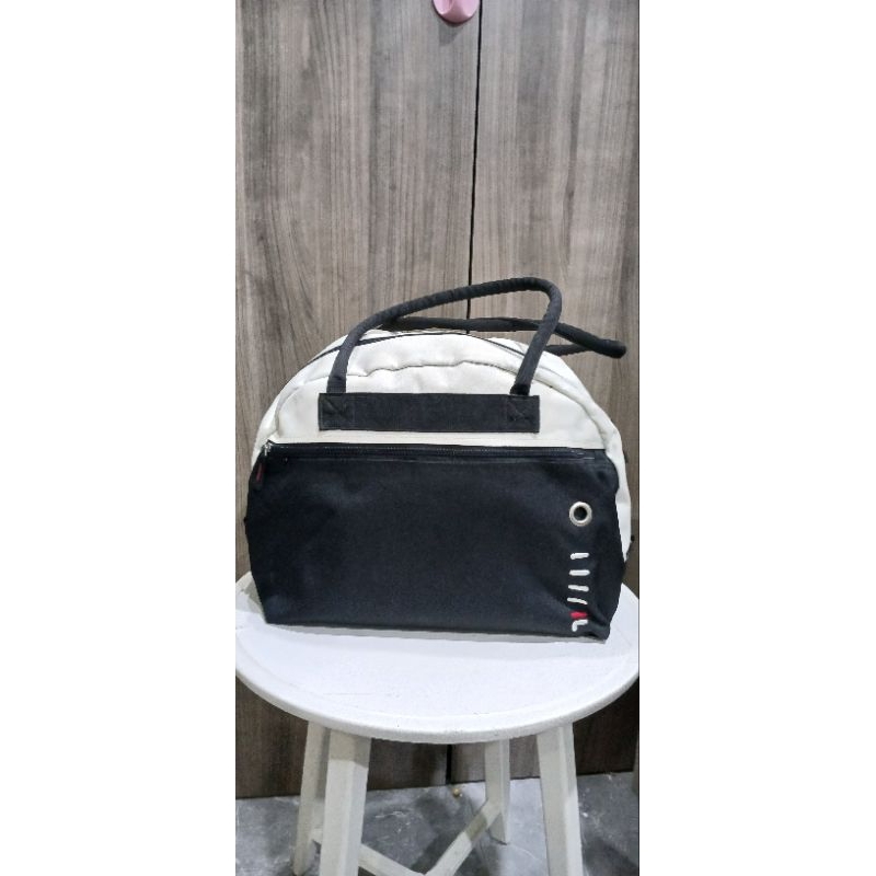 Duffle bag preloved. Duffle bag second. Tas olahraga bekas. Tas gym bekas.Tas gym second. Tas travel