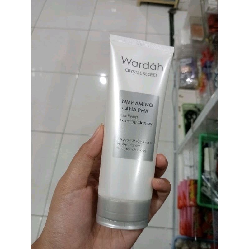Wardah Crystal Secret Foaming Cleanser