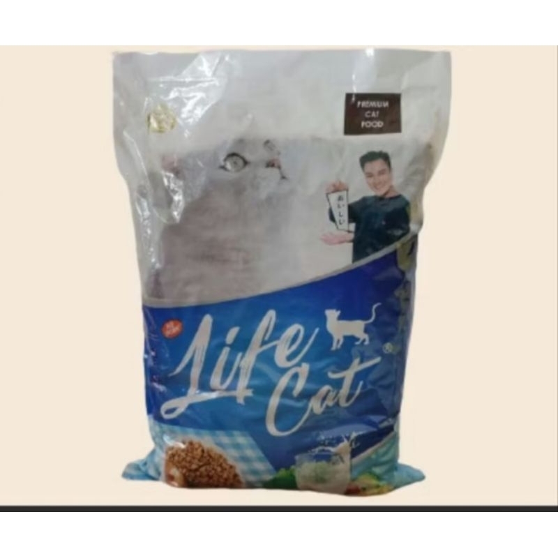Pakan kucing life cat makanan kering kucing life cat