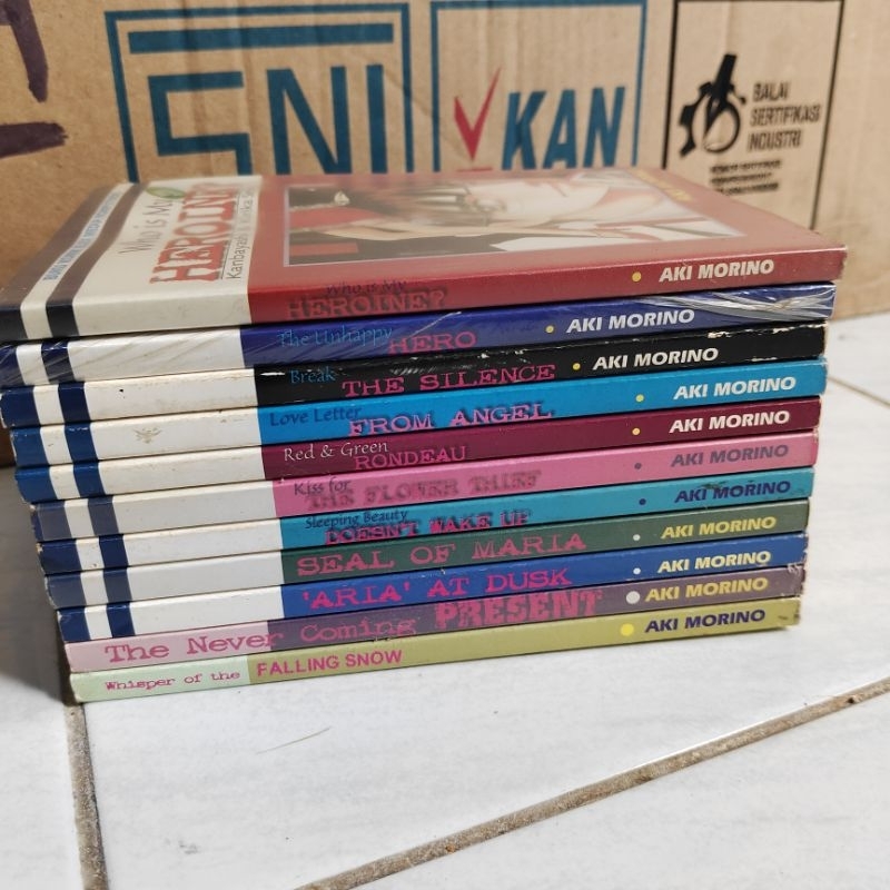Komik One Shot by Aki Morino, Set