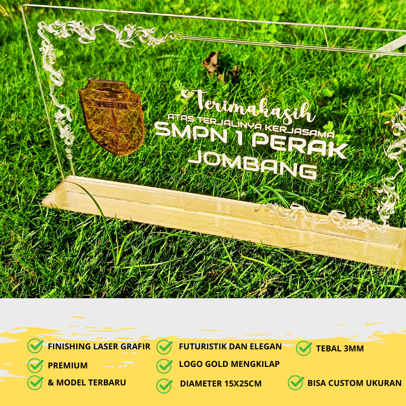( 1 Hari ) Plakat Akrilik Custom / plakat / Piala Akrilik