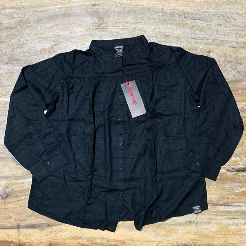 Planet Surf - Kemeja Lengan Panjang Black size M