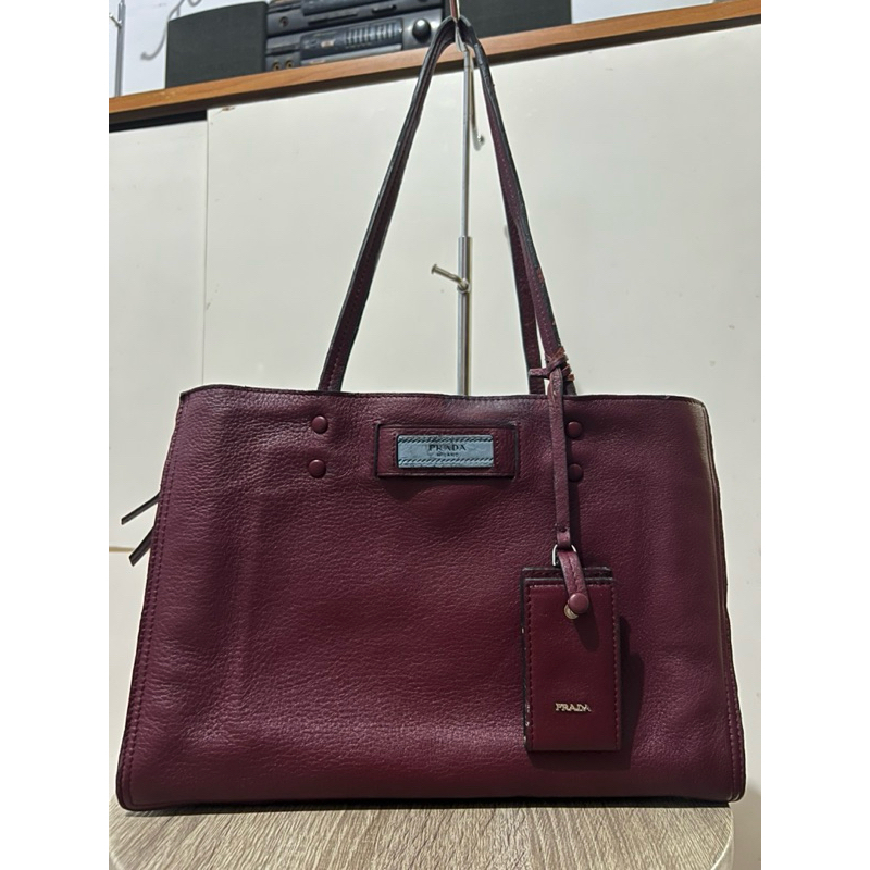 prada tote bag