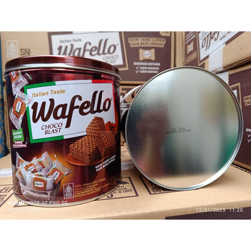 

1 dus wafello wafer coklat kemasan kaleng isi 6