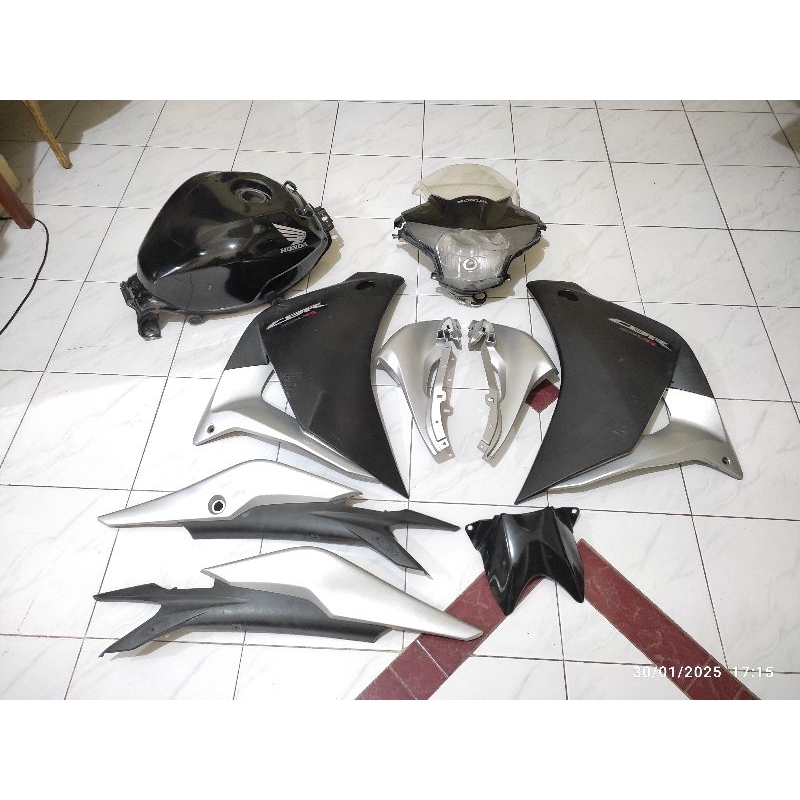 body fullset honda cbr 250r atau body set honda cbr kyj atau body set honda cbr 250r cbu