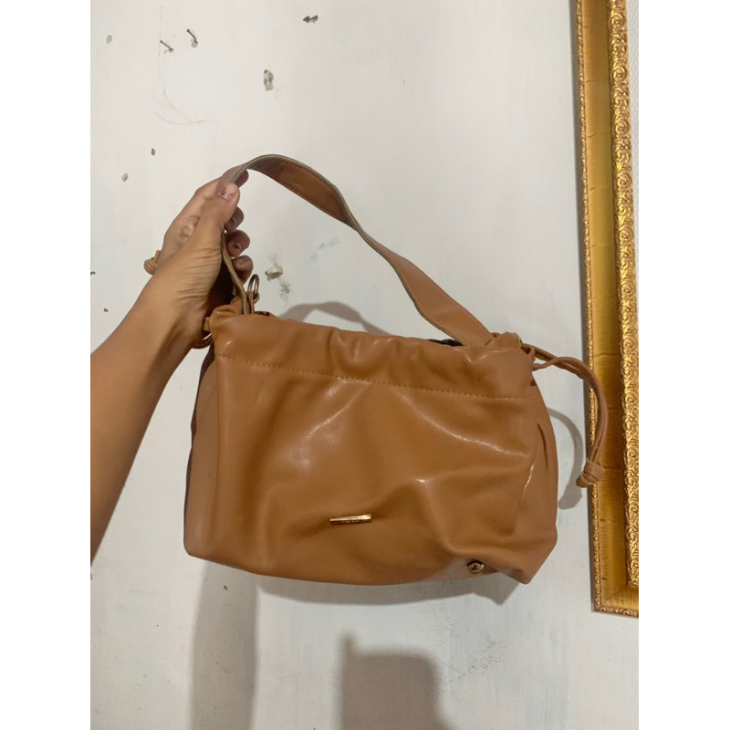 PRELOVED TAS FLICKA
