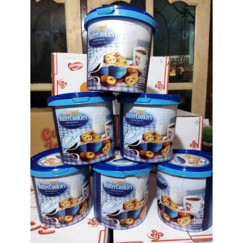 

(1 Dus isi 6 Toples) Biskitop Biskuit Timba Bulat / Ember Bulat 400g