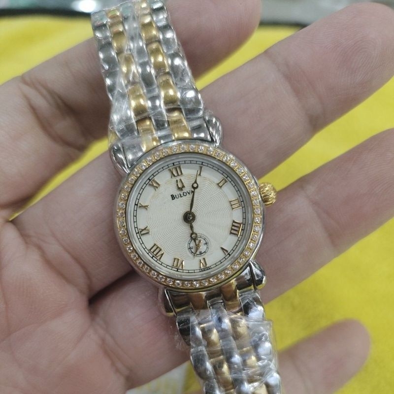 Bulova 10031537 jam wanita