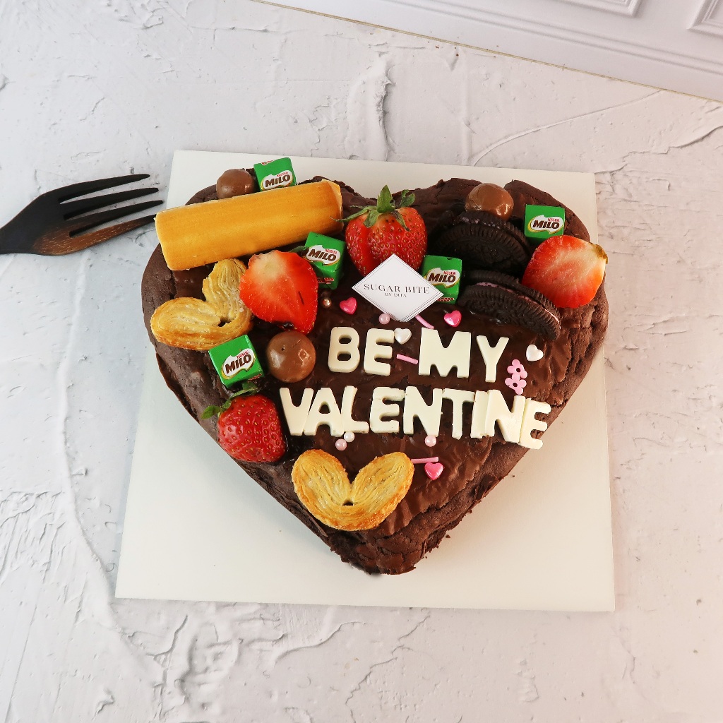 

Brownies Cokelat Lettering | Valentine | Birthday Cake I Wisuda I Anniversary