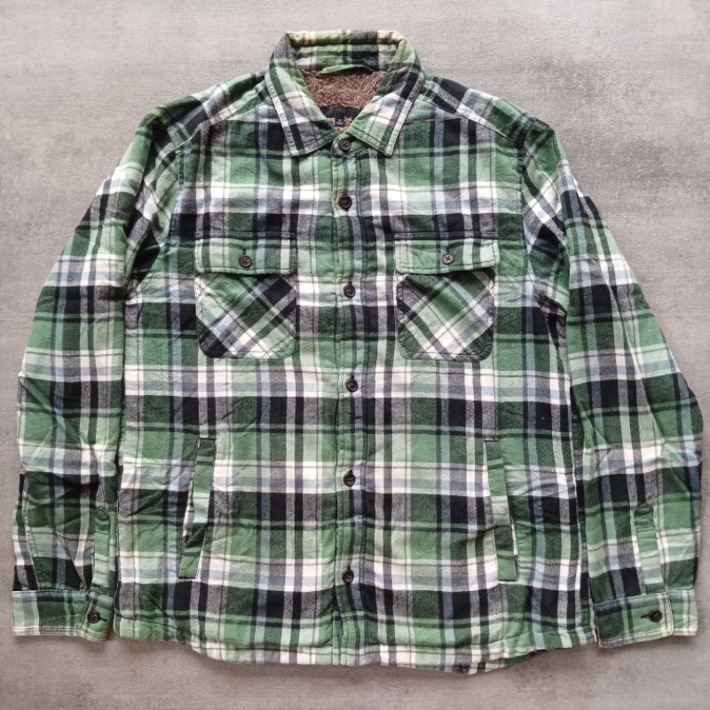 kemeja flanel workshirt uniqlo sherpa size XL second