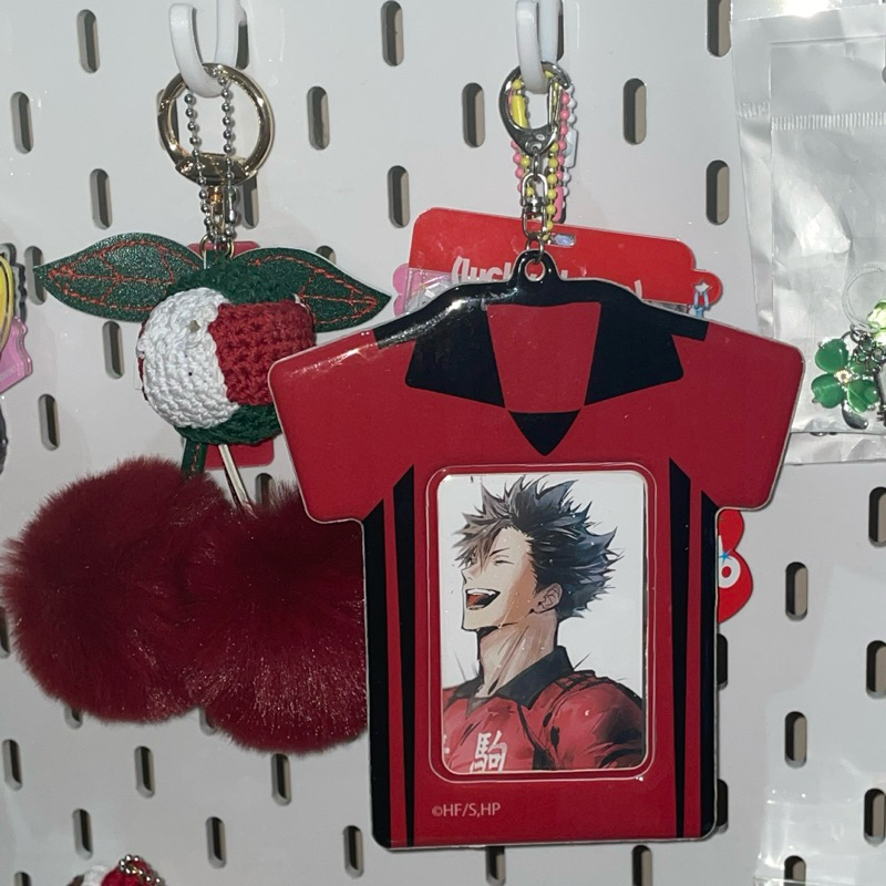 

preloved official card holder cahol nekoma kuroo red jersey