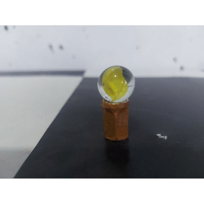 kelereng balap warna kuning