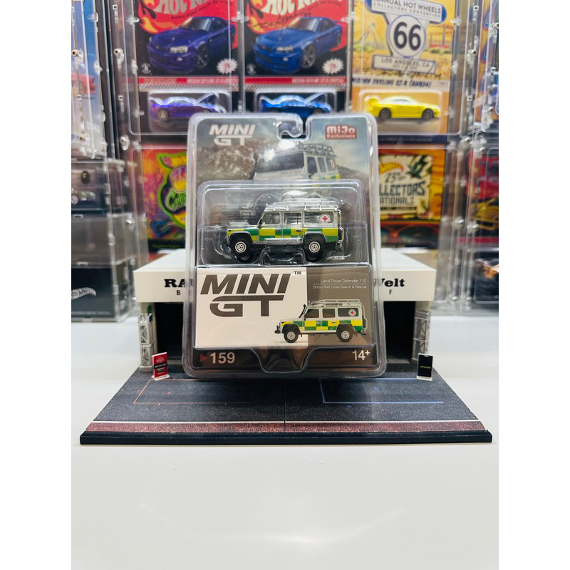 Mini GT CHASE No 159 Land Rover Defender 110 British Red Cross Search & Rescue Mijo Exclusive