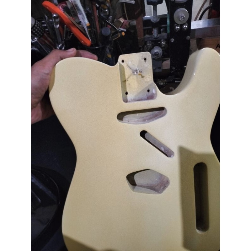 body gitar fender telecaster cream sudah finishing cet