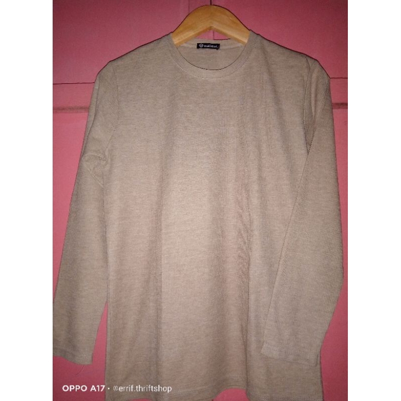 PRELOVED KAOS KNIT BRAND MALLAWI