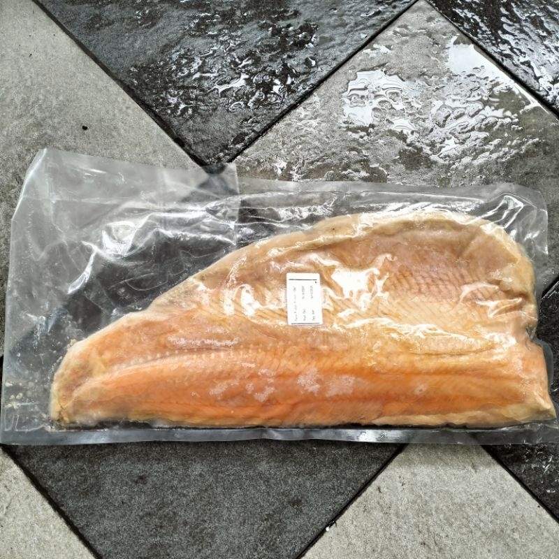 

Salmon Fillet 1.3kg