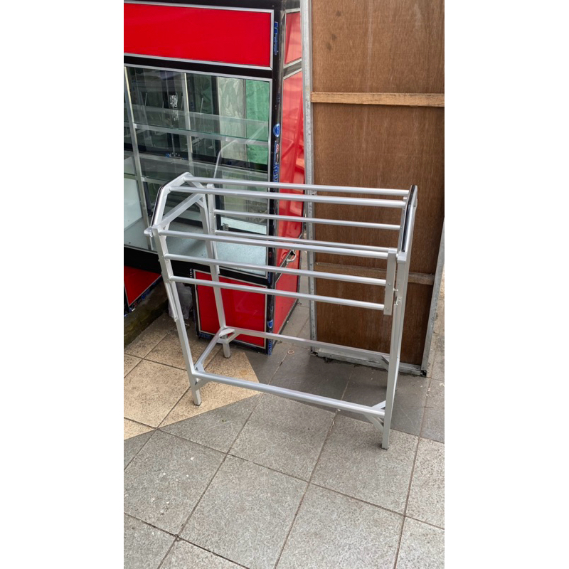 Jemuran handuk Aluminium