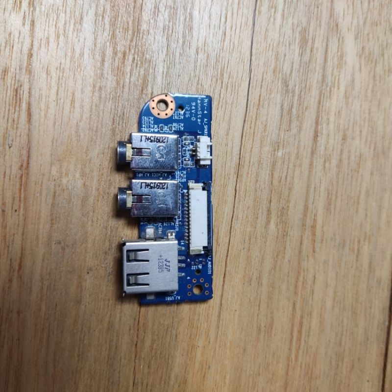 USB Audio Axioo Neon RNW