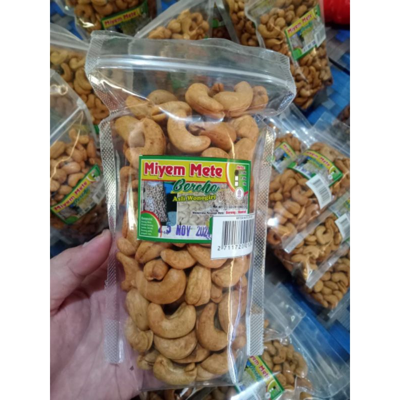 

MIYEM METE Kacang Mete / Kacang Mede Goreng Kemasan 0,25 Kg
