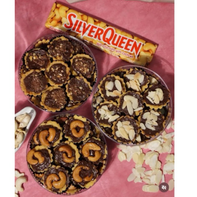 

cookies/kue kering enak variant almond mente dan silverquen berat 250 gr