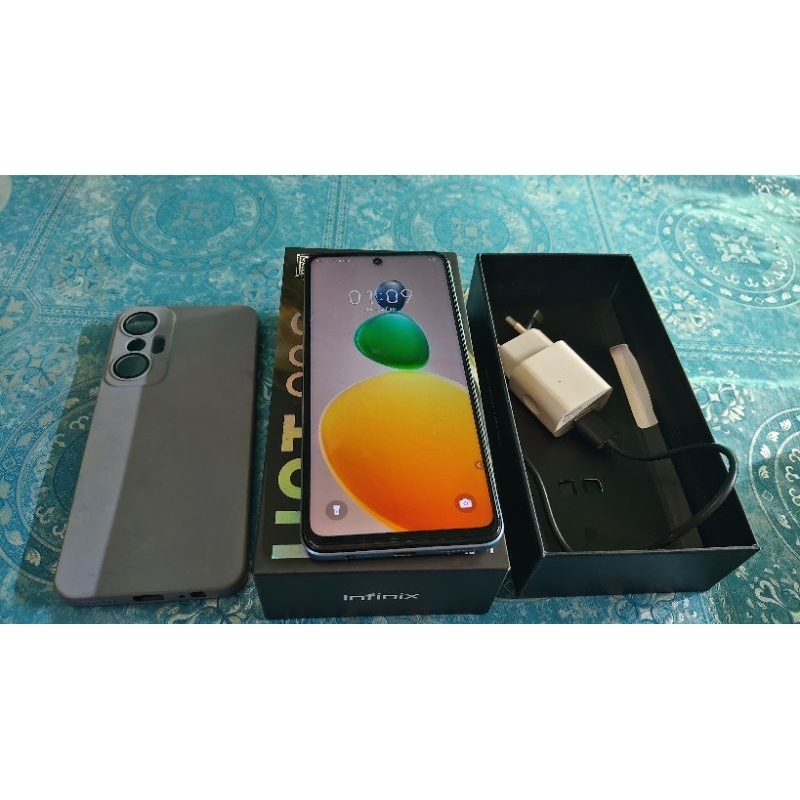 INFINIX hot 20s ram 8+5 / 128gb