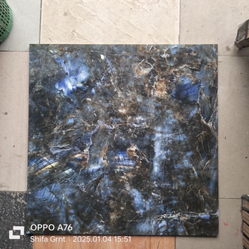 Granit semi 80x80. PiedMonte Blue/Platinum