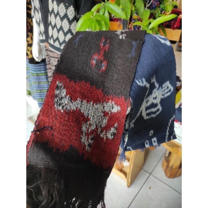 Tenun NTT - Selendang sumba Timur pewarna alam