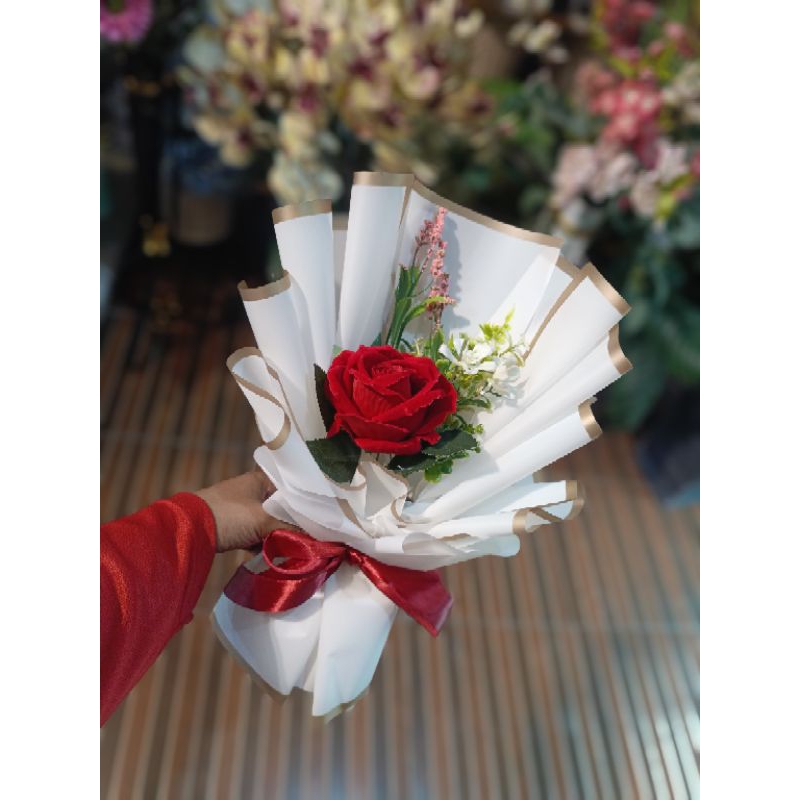 buket mini/ buket mawar merah/ buket wisuda/handcraft bouquet/buket bunga artificial/buket bunga pal