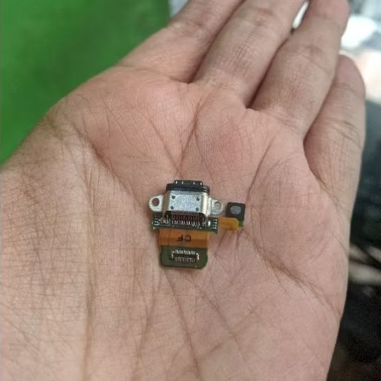 Flexibel konektor charger sharp Aquos R2 ori copotan