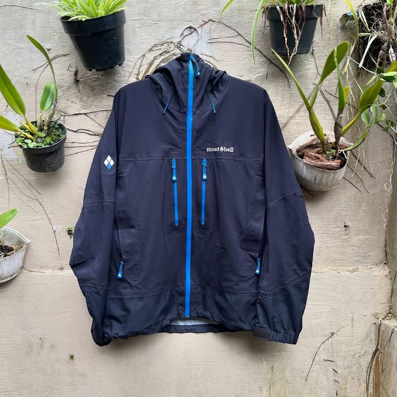 MONTBELL Cosmic parka