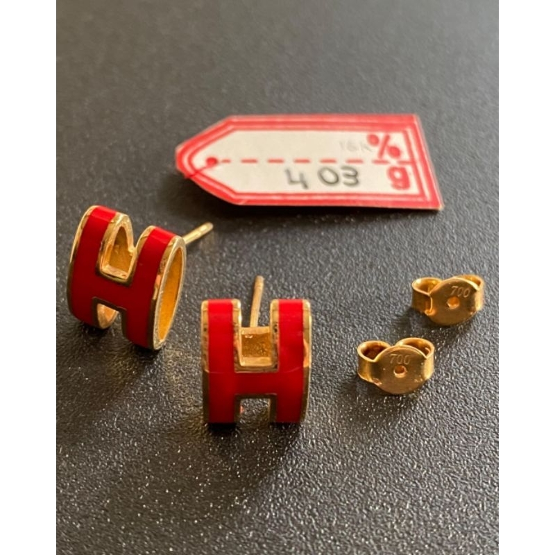 Anting emas 70 huruf h merah tusuk