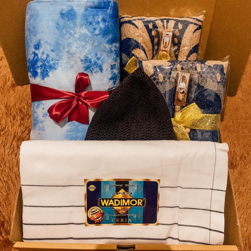 Hampers Perlengkapan Ibadah (Mukena, Sarung dan Sajadah)