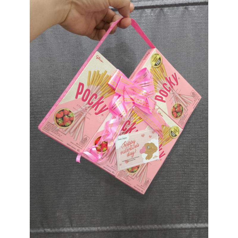 

Snack Pocky Love 4x45gr (Ukuran besar 45gr)