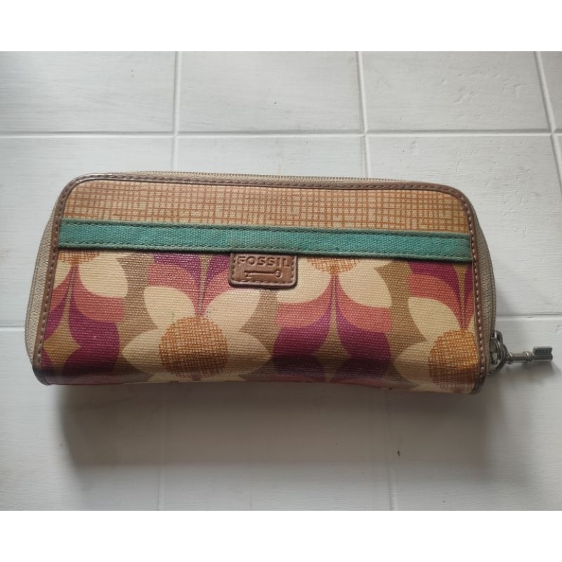 dompet fossil keyper