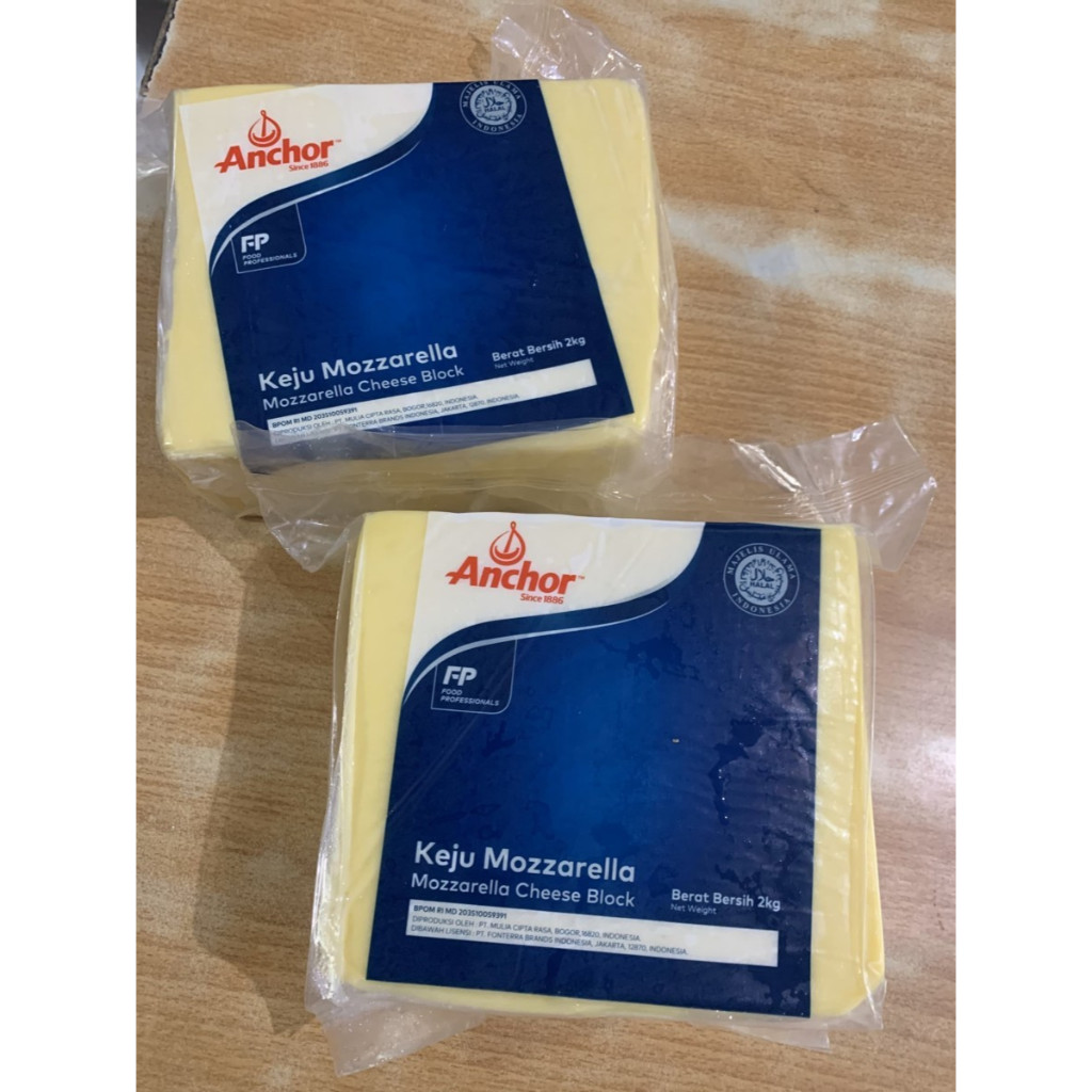 

Anchor Mozarella Cheese potongan 250 gram / keju leleh moza