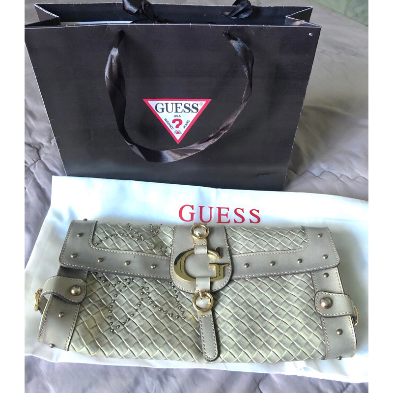 PRELOVED GUESS CLUTCH (SUDAH DI SPA)