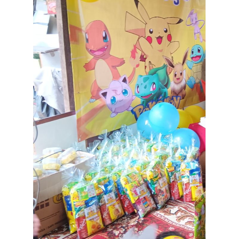 

Paket Snack Ulta tema Pikachu (Hand Sanitizer/blok puzzle )