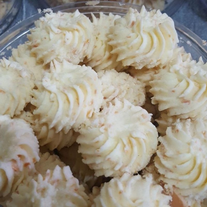 

kue sagu keju