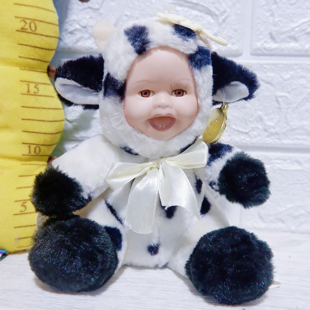 Boneka doll porcelain keramik mirip Anne Geddes Kostum Sapi