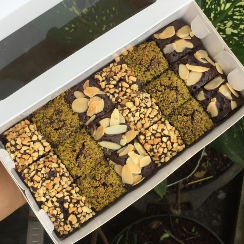 

Brownies Panggang 20x10/Max 6 topping (BACA DESKRIPSI)