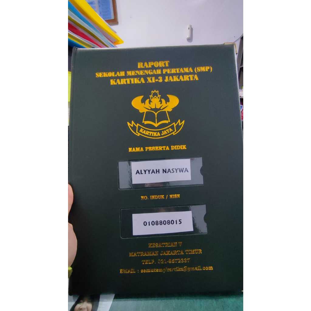 

Map / Buku / Tempat Rapor (Rapot, Raport) Ukuran Folio = Isi 8 Lbr