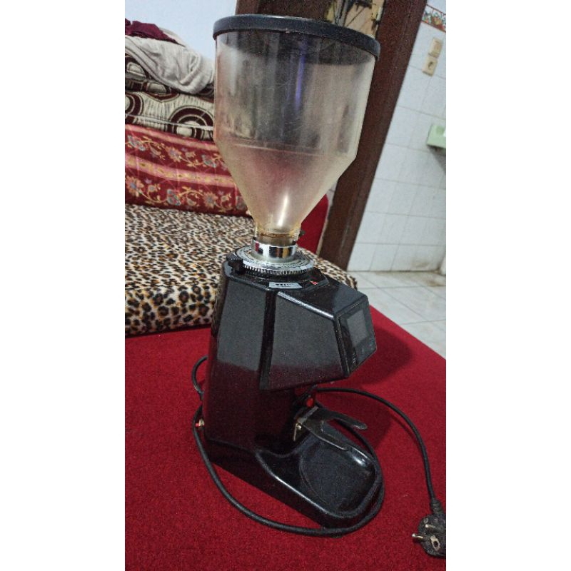 Grinder Kopi Latina Vega