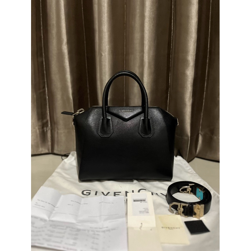 Preloved Givenchy Antigona Medium