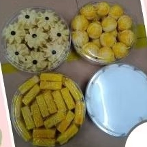 

Paket Kue Lebaran 1 paket isi 4 toples uk 250gr