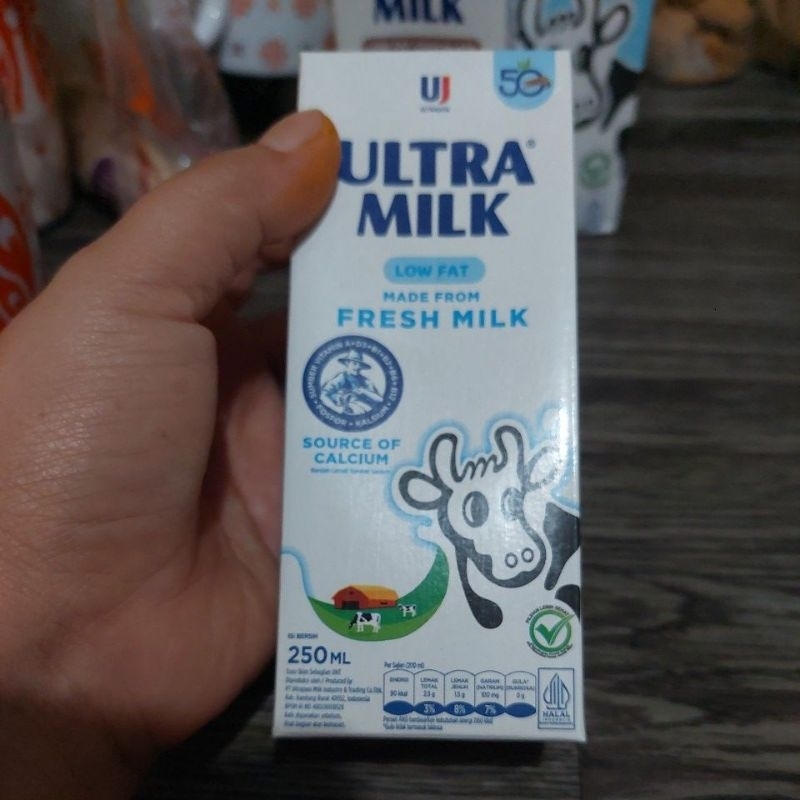 

ULTRA LOWFAT 250ML RASA COKLAT/Satuan